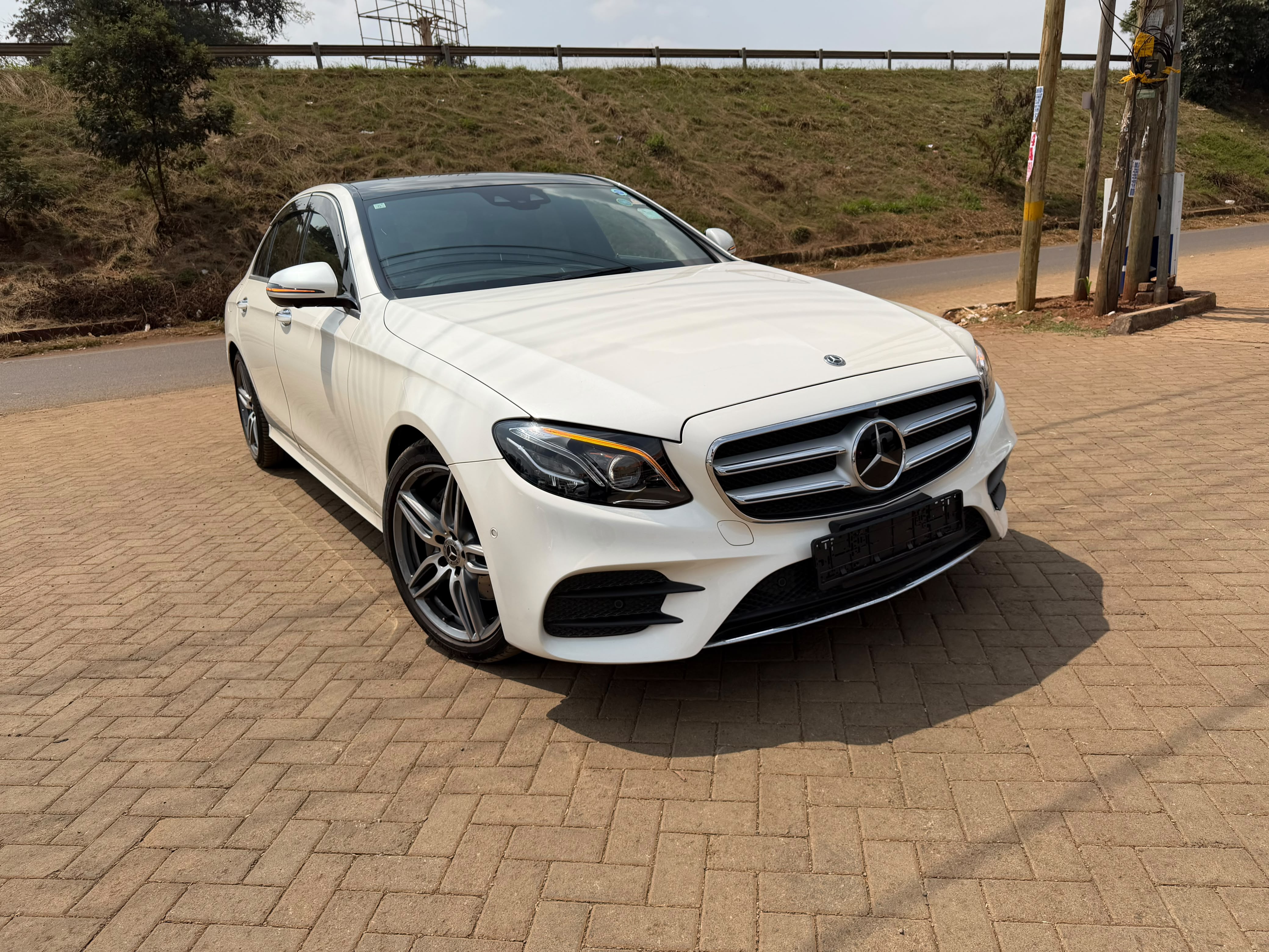 2019 MERCEDES-BENZ E250