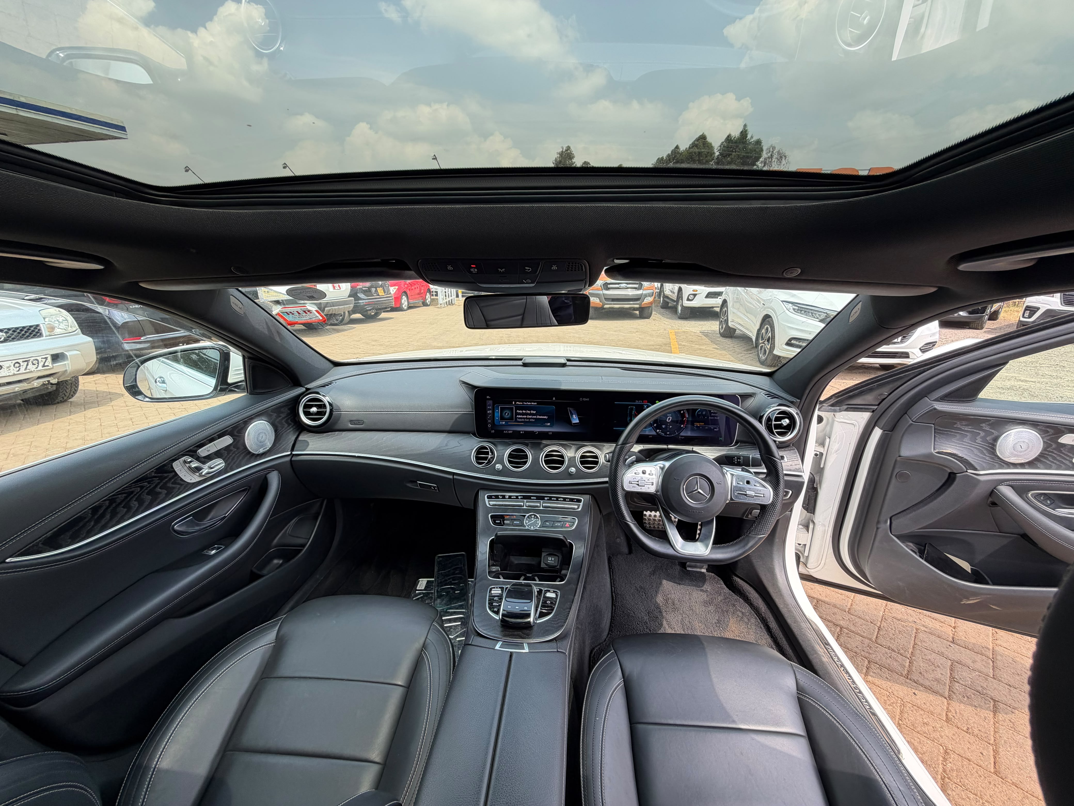 2019 MERCEDES-BENZ E250