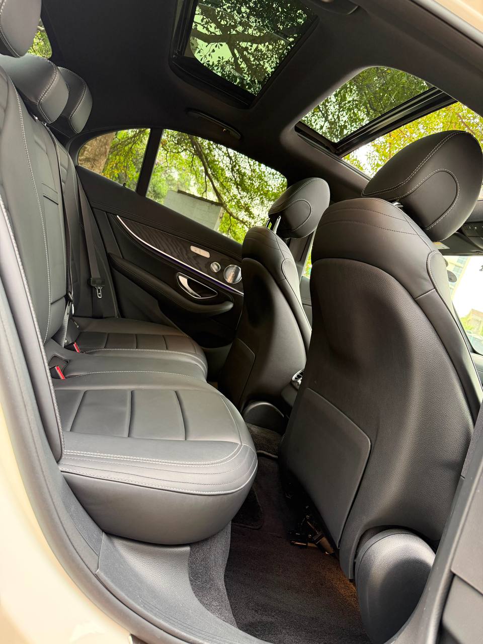 2020 MERCEDES BENZ E200