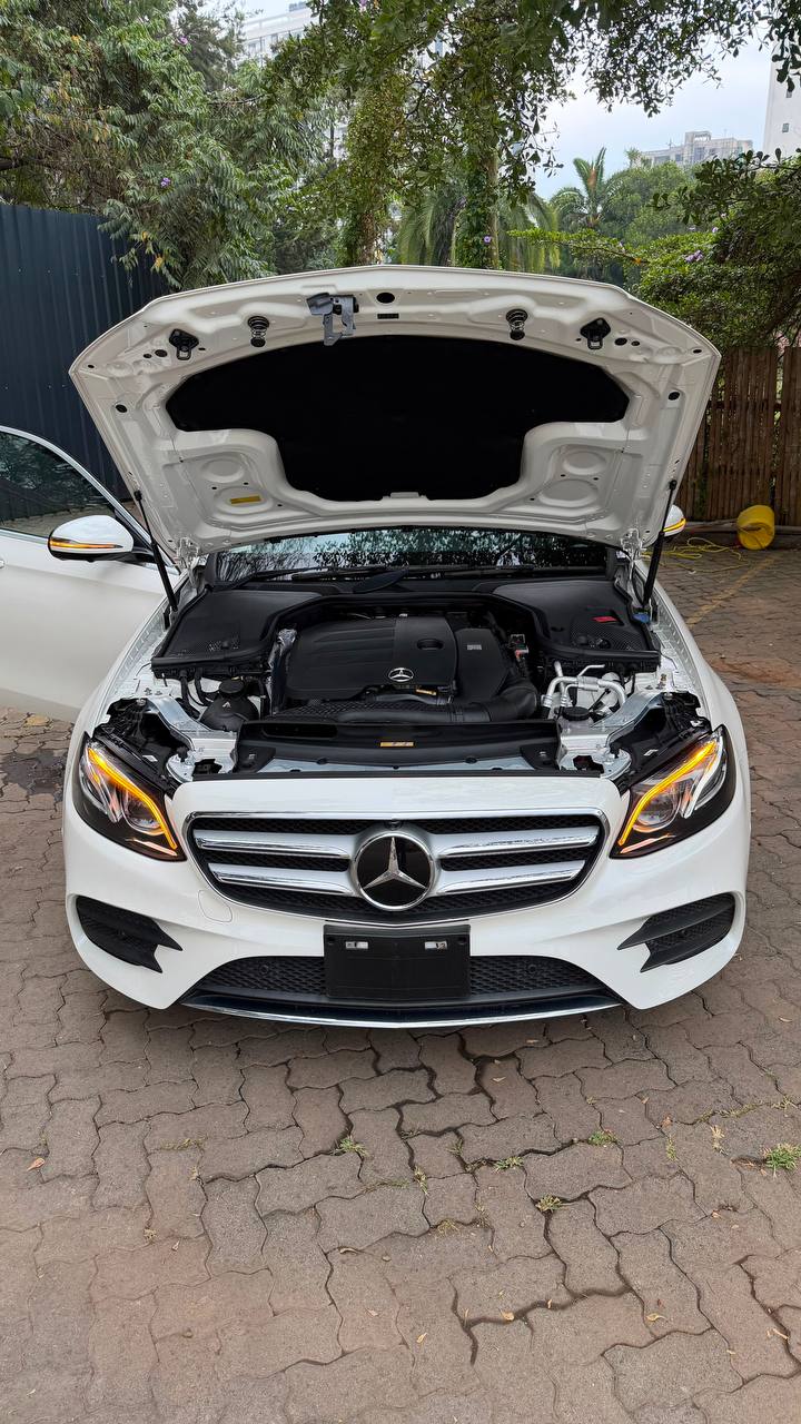 2020 MERCEDES BENZ E200
