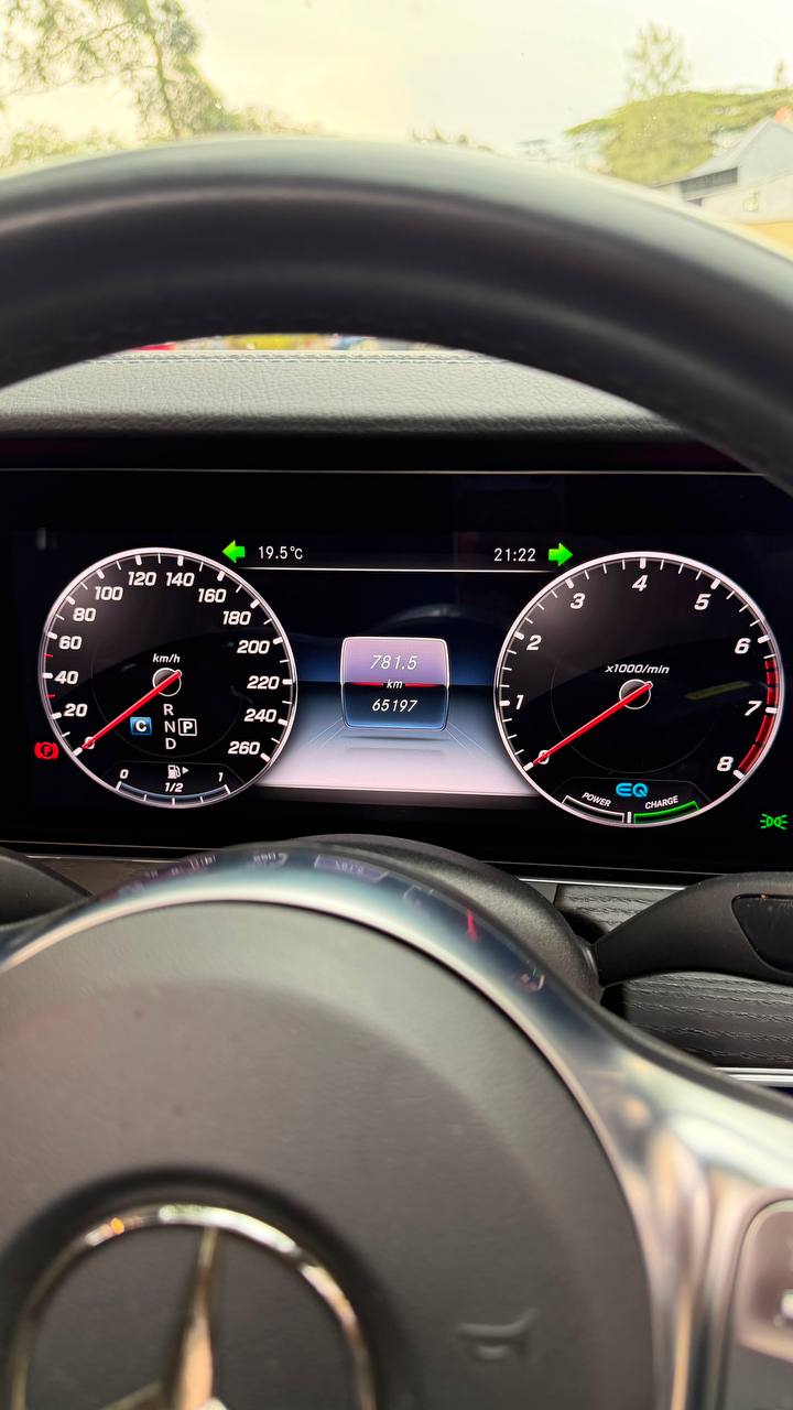 2020 MERCEDES BENZ E200
