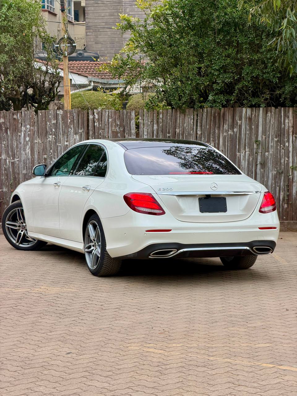 2020 MERCEDES BENZ E200