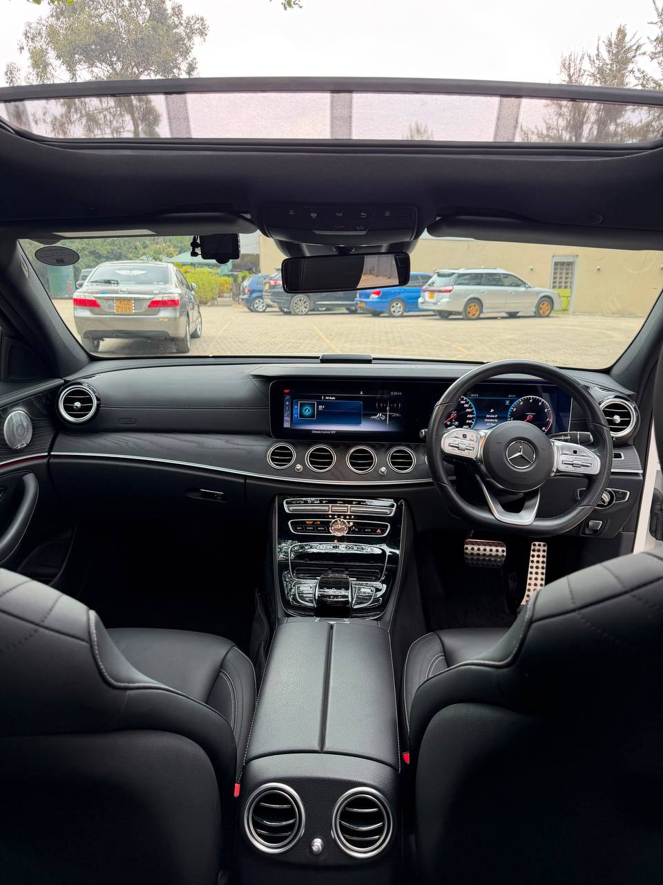 2020 MERCEDES BENZ E200